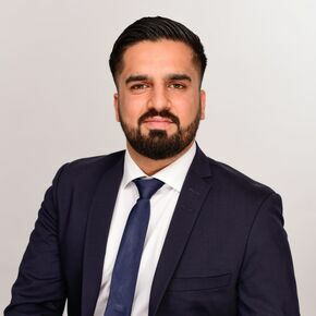  Khalid Choudhary Finanzierungsvermittler Hamburg